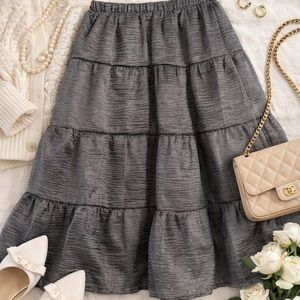 H&M Tiered Shimmer Skirt Gray Women’s Size 8